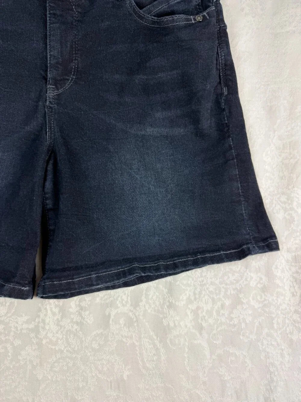 Democracy Absolution Women's Size 14 Black Denim Bermuda Shorts Stretch Mid Rise
